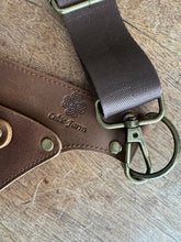 Load image into Gallery viewer, Ultimate Leather Garden Tool Belt & Holder - Extra Rivet Reinforced, Master Gardener Designed