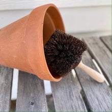 Load image into Gallery viewer, Flower Pot Brush — Made in Germany
