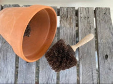 Load image into Gallery viewer, Flower Pot Brush — Made in Germany
