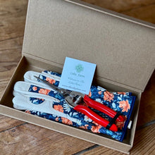Load image into Gallery viewer, Garden Gift Box - Gloves and Needle Snips
