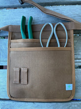 Load image into Gallery viewer, Garden Tool Belt — Waxed Canvas for Gardening
