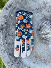 Load image into Gallery viewer, Women&#39;s Floral Gardening and Project Gloves ”The Olivia“
