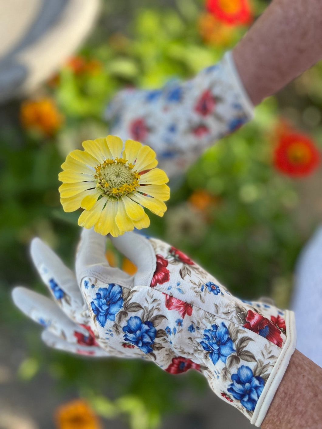 Women's Floral Gardening and Project Gloves — “The Caroline”