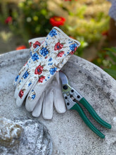 Load image into Gallery viewer, Women&#39;s Floral Gardening and Project Gloves — “The Caroline”
